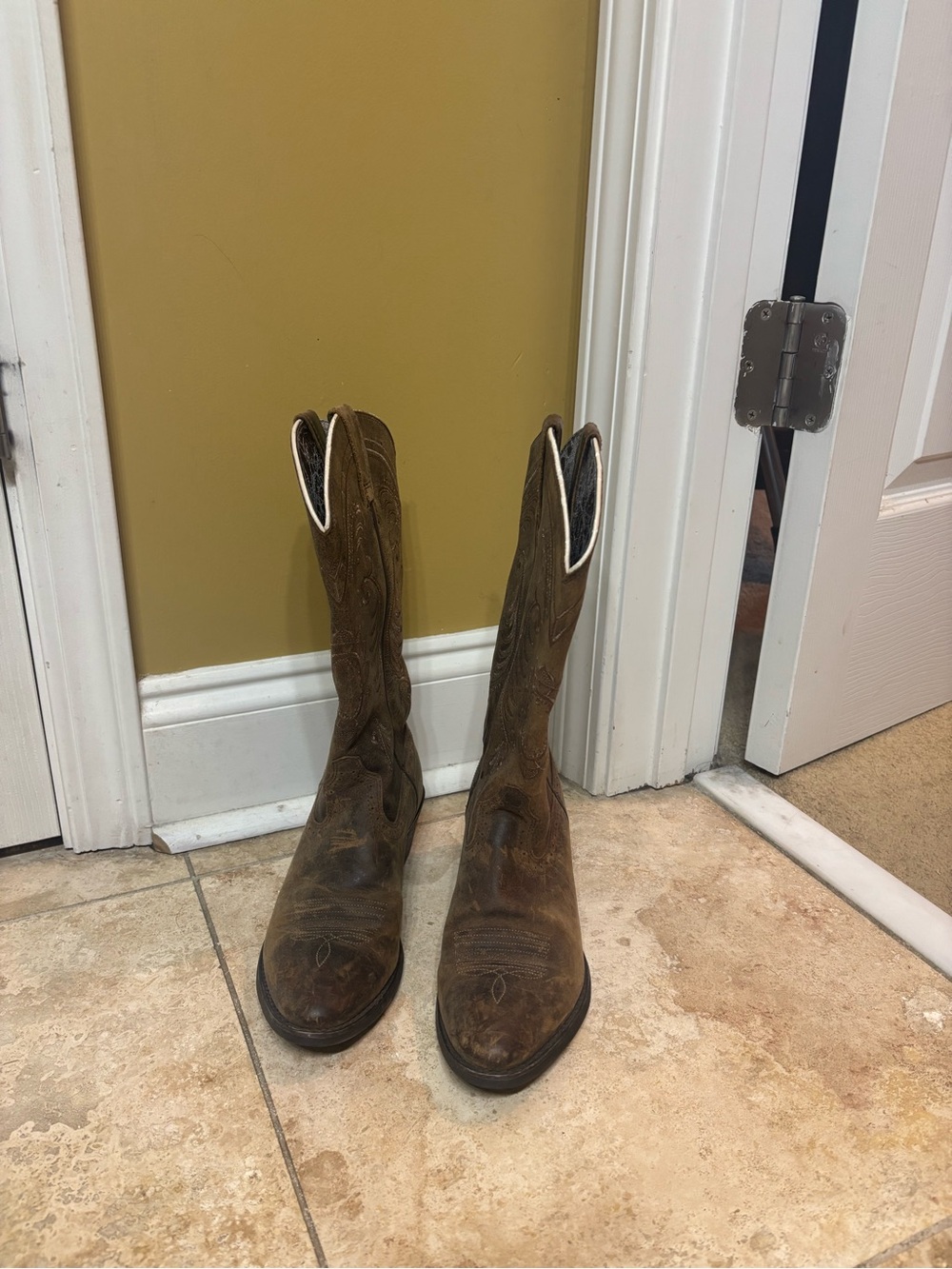 Ariat Brown Leather Lace-Up Western Women's Boots